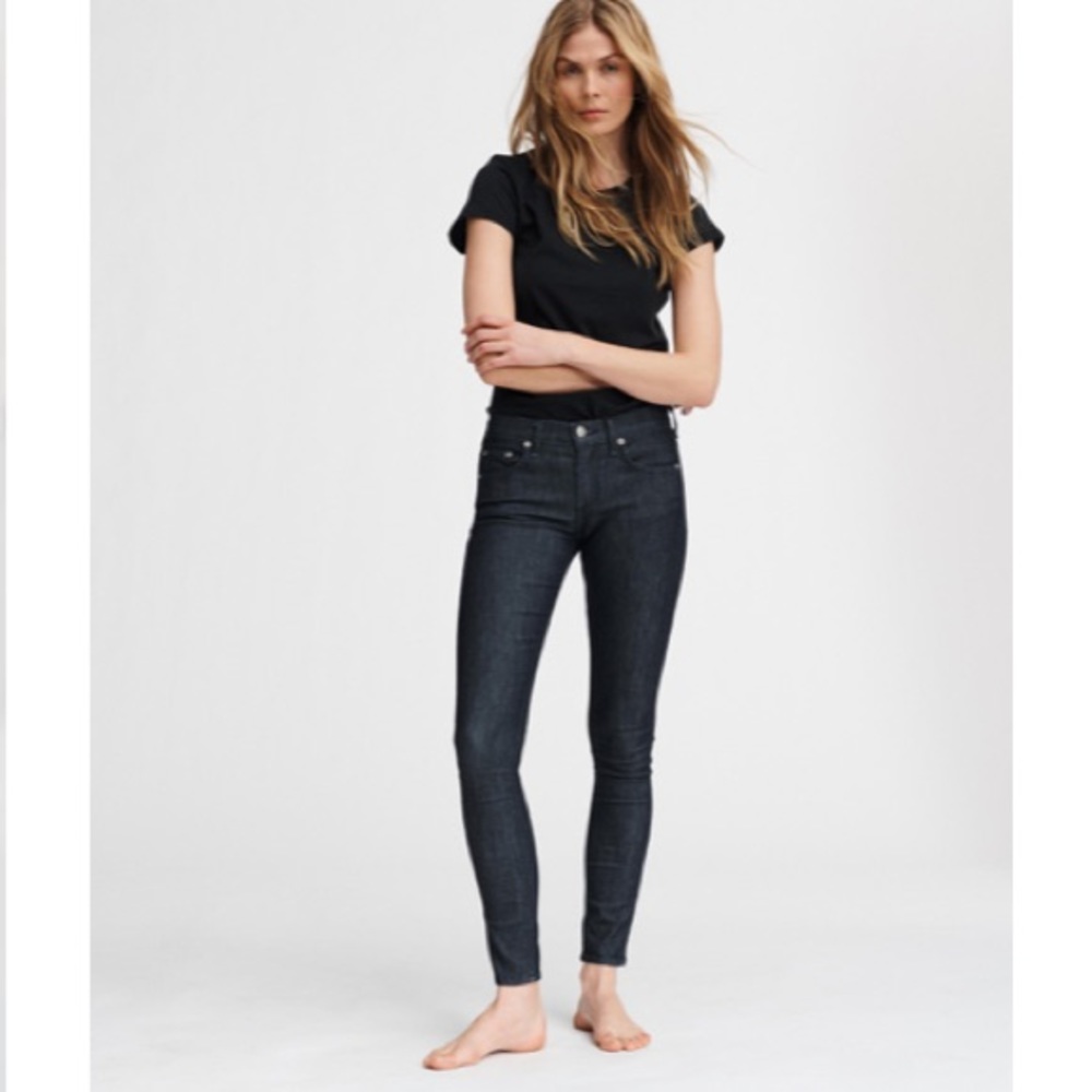 Rag & bone mid rise skinny jeans - size 25